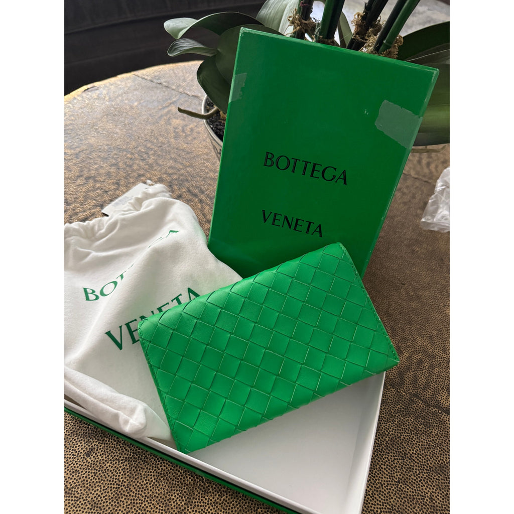 Bottega Veneta Wallet on Strap Parakeet Green & Gold Lambskin Crossbody Bag NWT