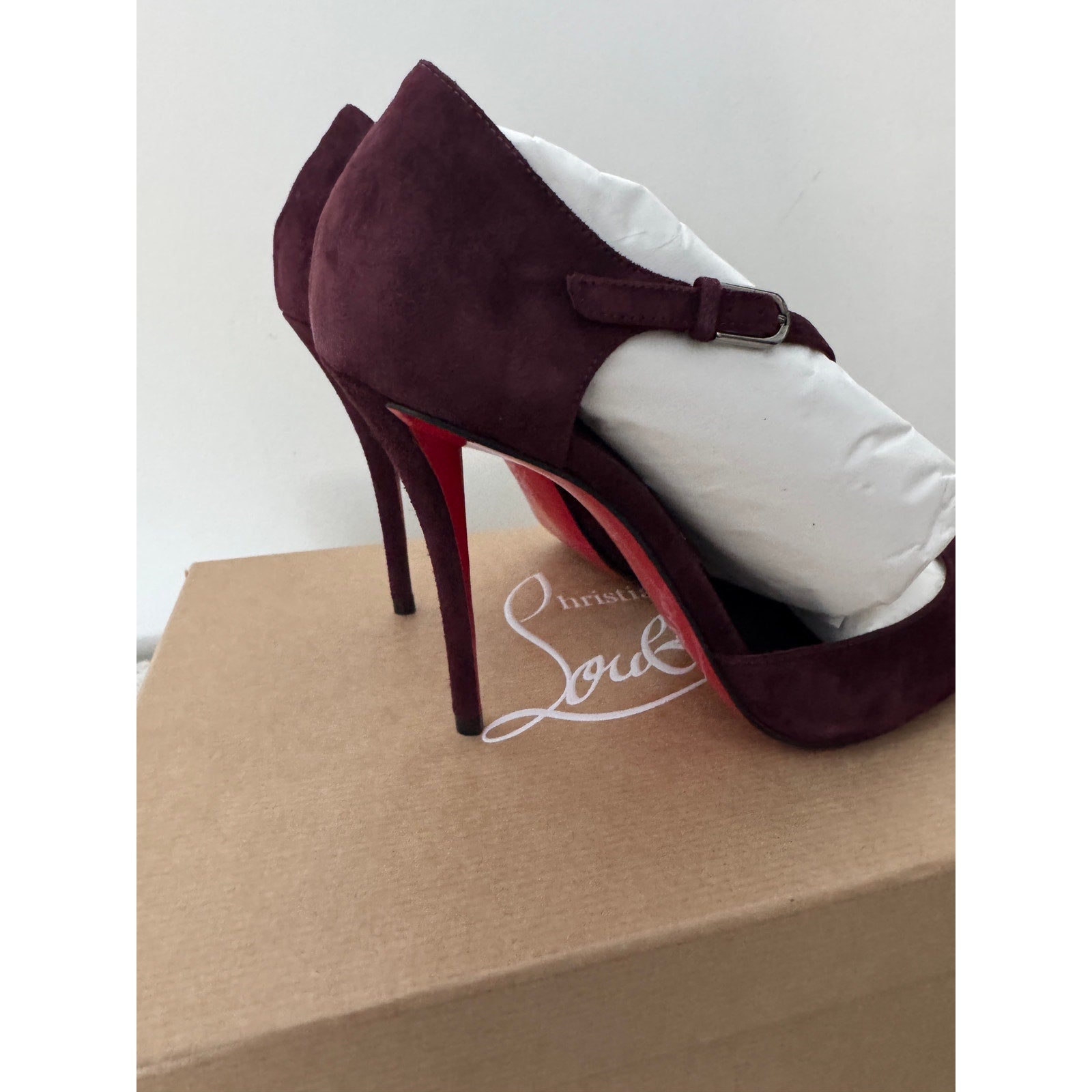 CHRISTIAN LOUBOUTIN
Miss Ziggyta 100 suede pumps BNIB 37.5
