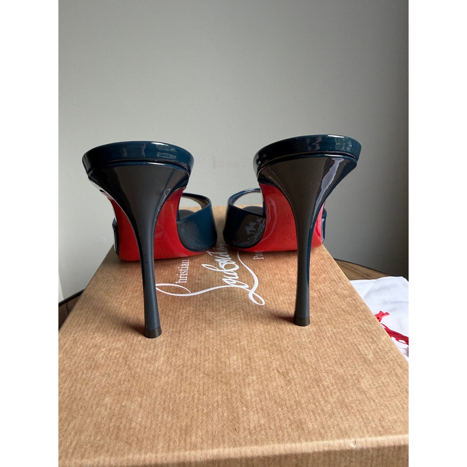 CHRISTIAN LOUBOUTIN Me Dolly Patent Leather Mules 100 size 37.5
