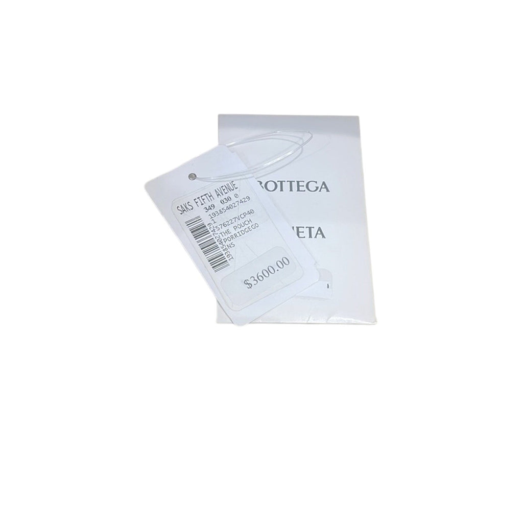 Bottega Veneta The Pouch Large Gathered Leather Clutch in Porridge – NWT