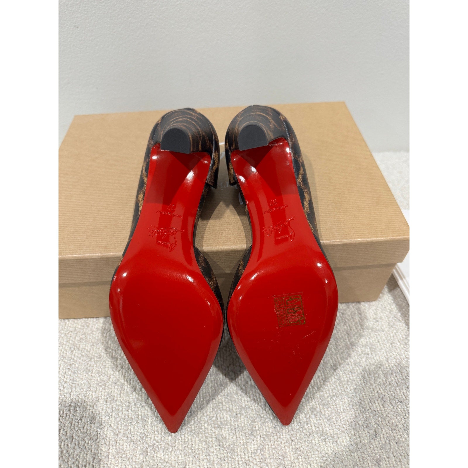 CHRISTIAN LOUBOUTIN Vibella Red-Sole Leopard-Print Leather Pumps 37 BNIB