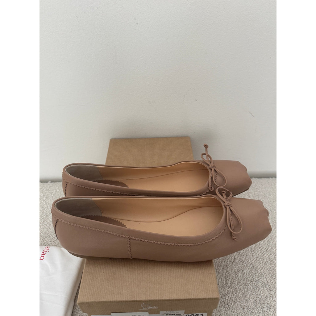 CHRISTIAN LOUBOUTIN
Mamadrague leather ballet flats 42 BNIB