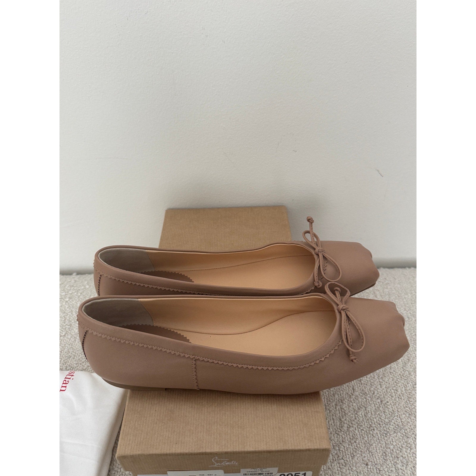 CHRISTIAN LOUBOUTIN
Mamadrague leather ballet flats 42 BNIB