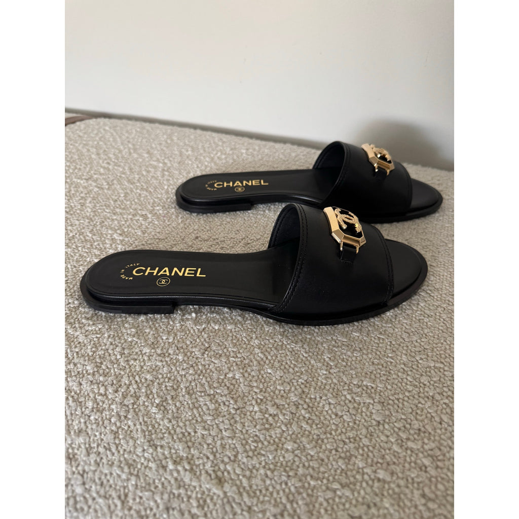 Chanel Black Leather Mules gold CC BNIB SIZE 39.5