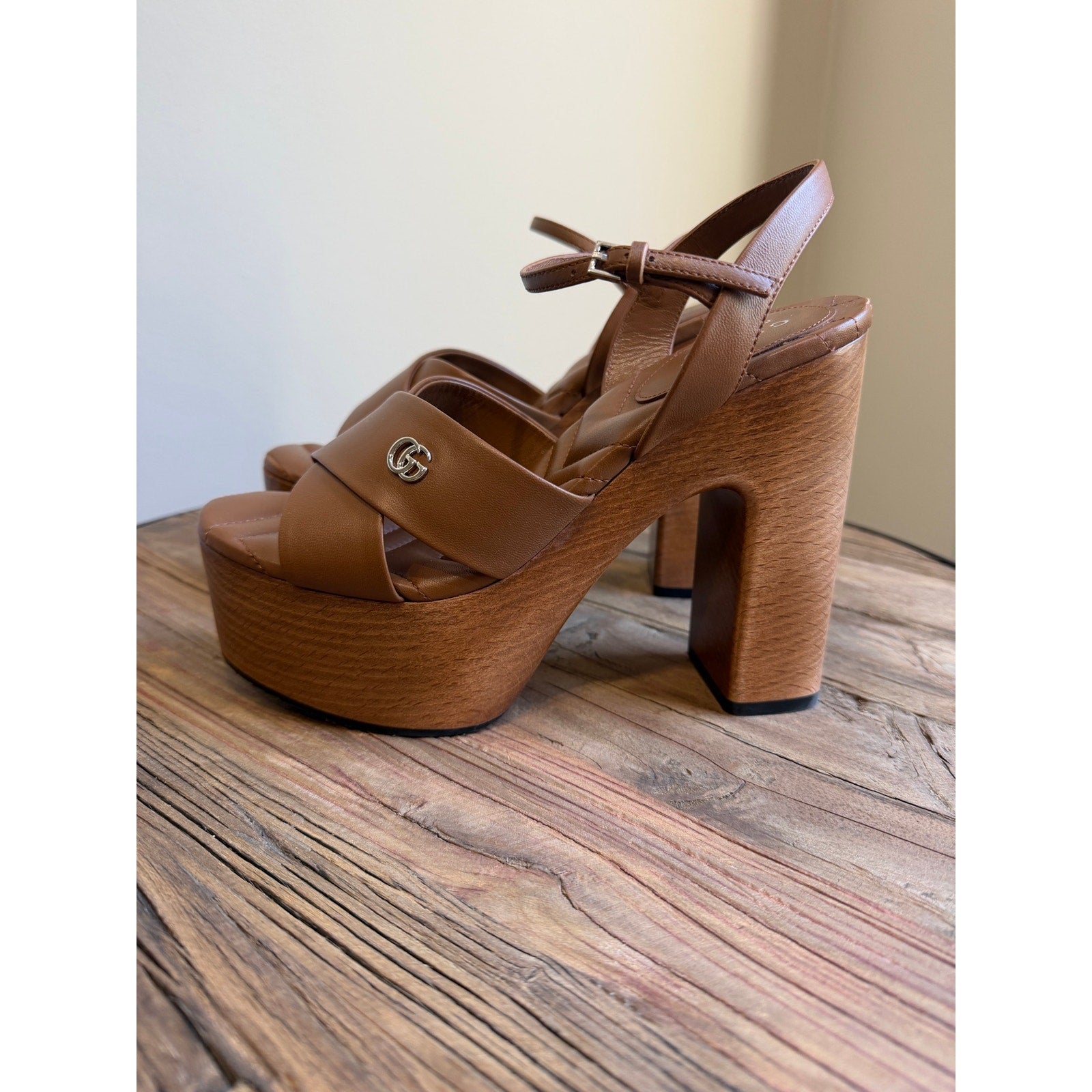 Gucci Platform Sandal Brown Leather Size 37 Brand New in Box