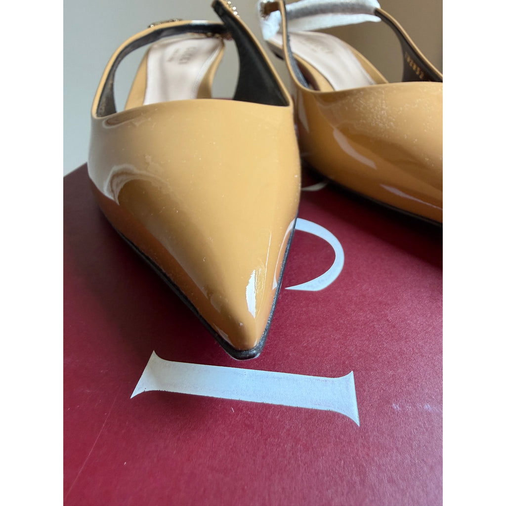 Gucci Signoria Patent Leather Slingback Pumps Beige Size 37 NIB