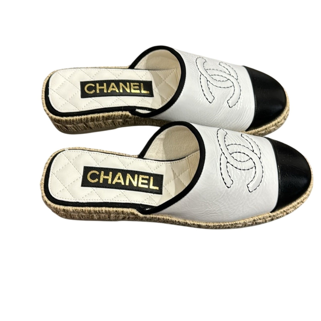 CHANEL Black Cap Toe Interlocking CC Logo White Espadrille Mules 37 BNIB